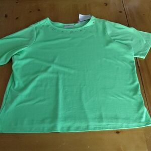 Nwt Quacker Factory Light Green Womans Top with Stud Accents 2X